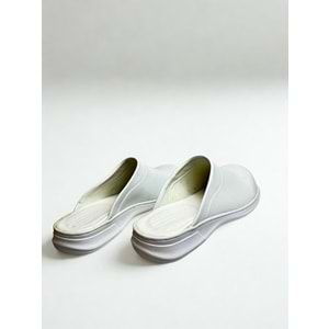 Beyaz Ortopedik Kaymaz Sabo Terlik - Hijyenik, Suni Deri, Poliüretan Hafif Taban